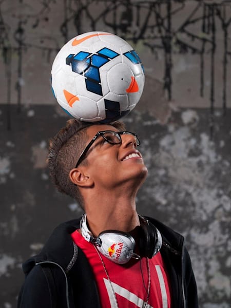 Hachim Mastour