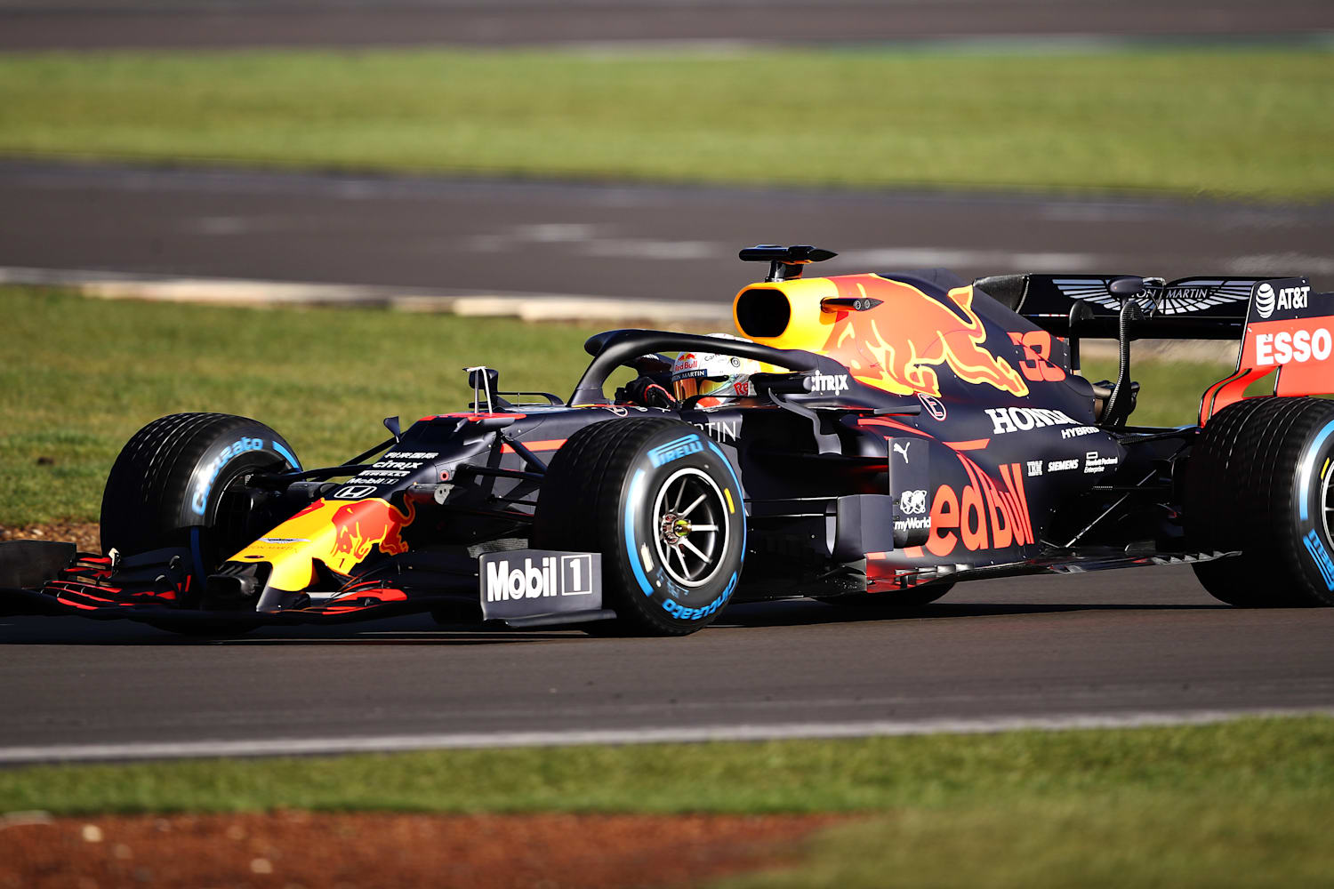 Fórmula 1: Aston Martin Red Bull Racing presenta RB16