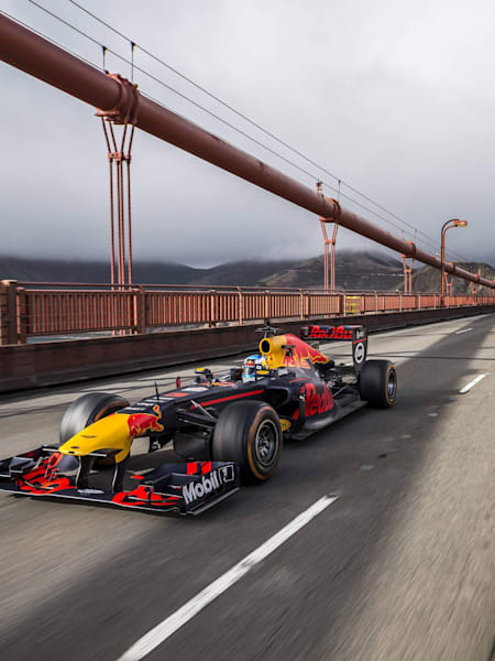 Daniel Ricciardo on the Golden Gate Bridge