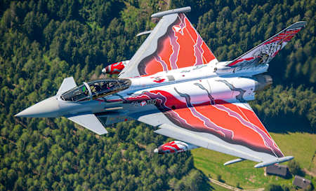 Einzigartig auffällig: Eurofighter  „Typhoon“ im Tiger-Design