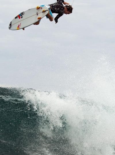 Jordy Smith Alley Oop In Indonesia
