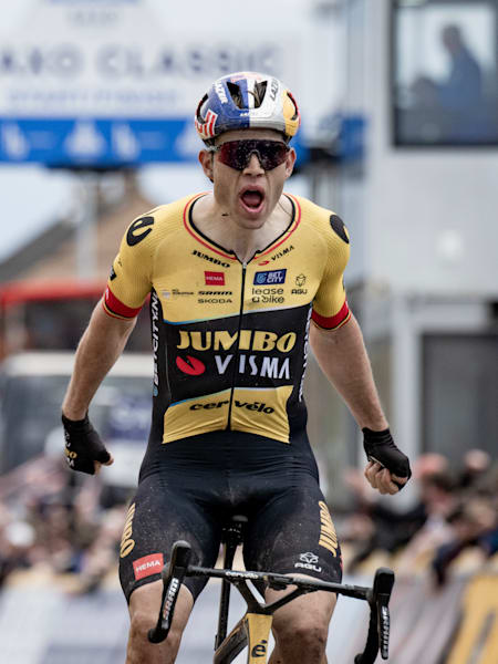 Wout van Aert wint de E3 Saxo Classic voor de andere tenoren