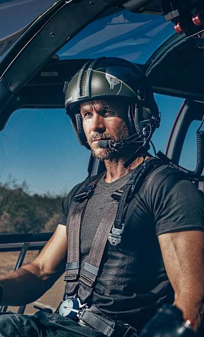 Felix Baumgartner in einem Cockpit: Er hat der Welt gezeigt, wie man fliegt.