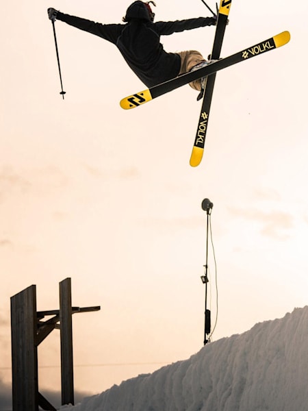 Mutie zum Fake mit Johan Berg in der Halfpipe