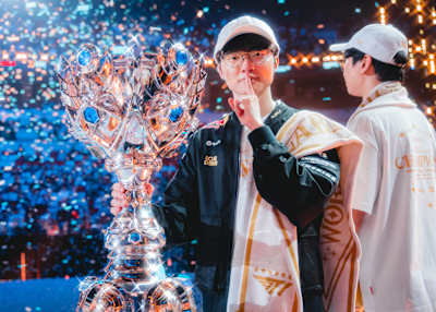 Faker of T1 celebrates onstage after being crowned champions at League of Legends Worlds 2025 Finals on November 08, 2025 in Chengdu, China.