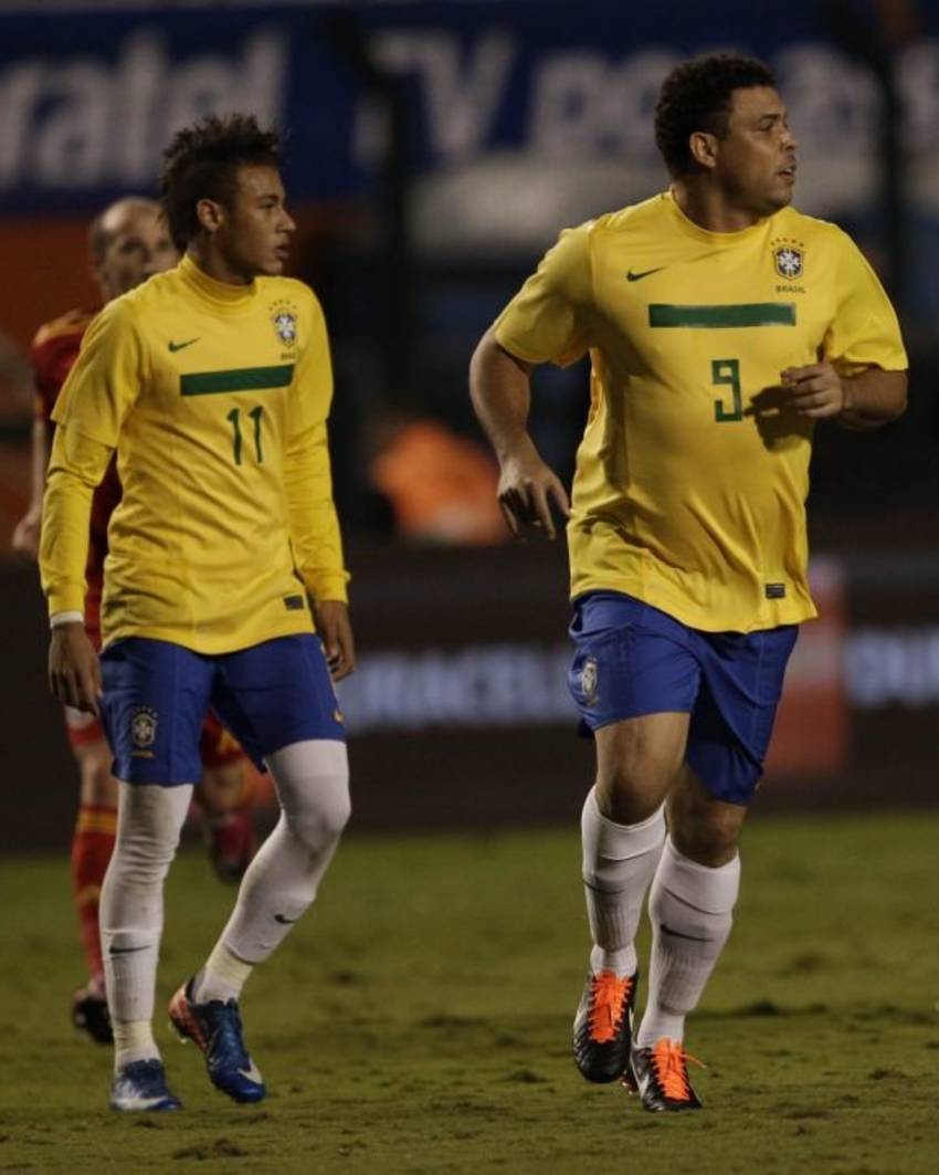 Neymar Jr jogou ao lado de Ronaldo na despedida do craque, em 2011