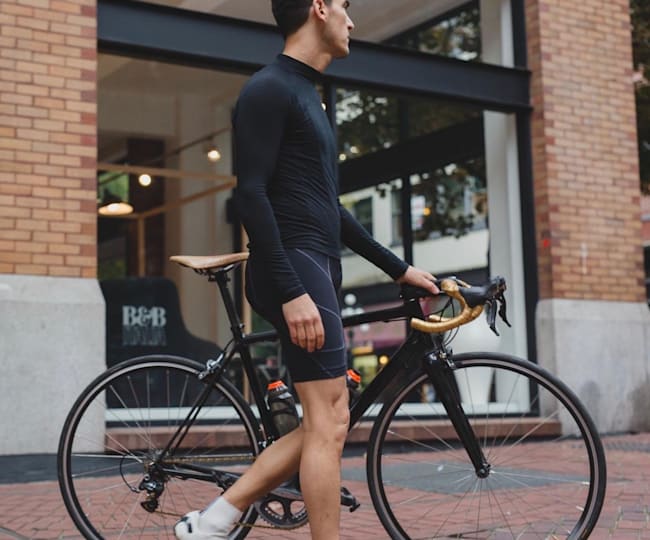 sustainable cycling clothing