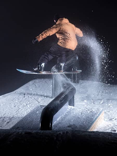 Benny Urban shreds into the night