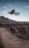 Andreu Lacondeguy zeigt sein Können über einer Hip