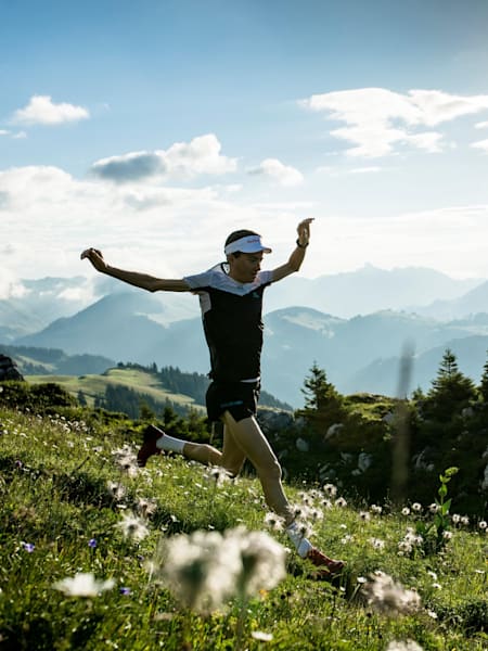 Rémi Bonnet Rémi Bonnet podczsa treningu w malowniczym, szwajcarskim Charmey.