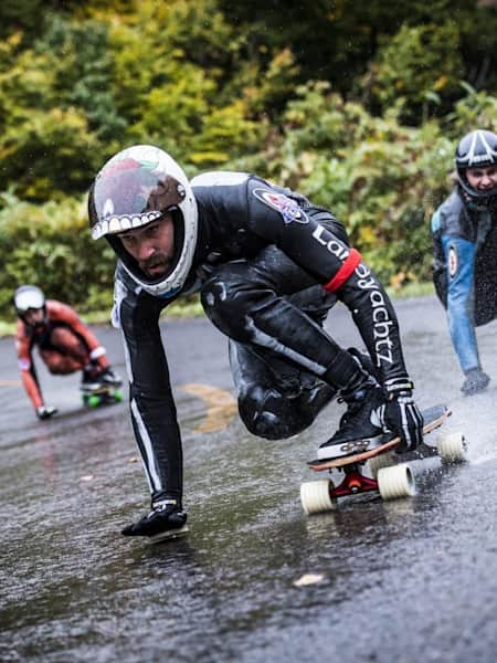 RED BULL SIDE WINDERS】時速100kmで大滑走！？、過酷すぎるスケボー競技