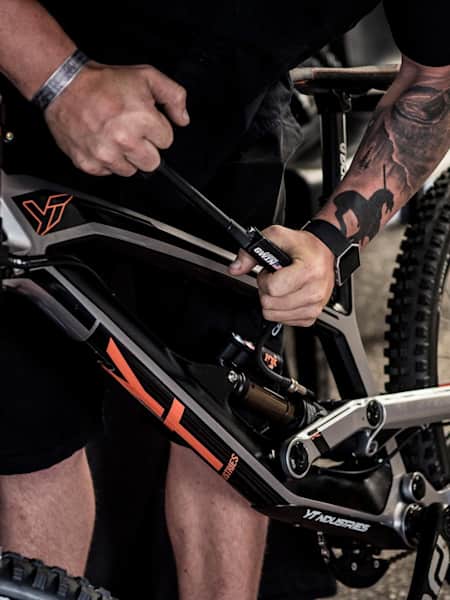 Upgrade rear best sale shock mountain bike