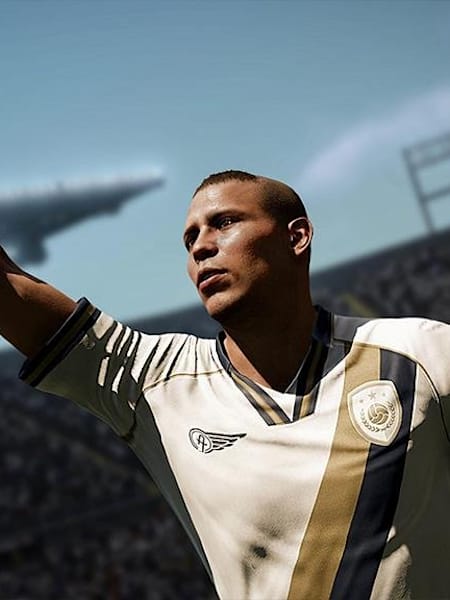 R9 Ronaldo appears in many pro player's teams