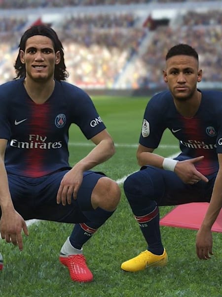 Play as Paris Saint-Germain in PES 2019