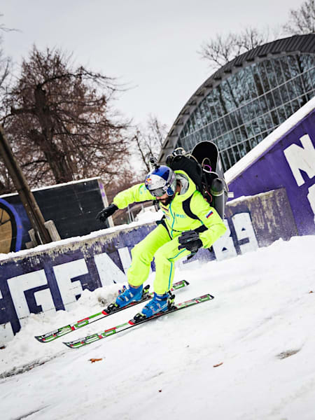 Filip Flisar Jetpack 2.0 po Mariboru.