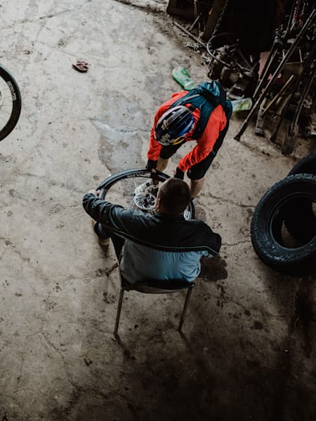 Rebecca Rusch attempts to be the first to ride the Arkansas High Country Route. Day 02 - Mt. Ida to Queen Wilhelmina State Park - 100 Mile