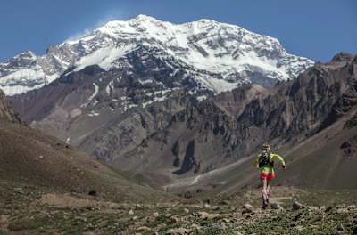 Fernanda Maciel runs in Cerro Aconcagua in Mendoza, Argentina on January 11th, 2016.