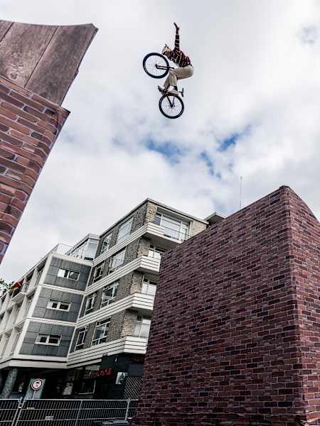 Dawid Godziek na Red Bull District Ride 