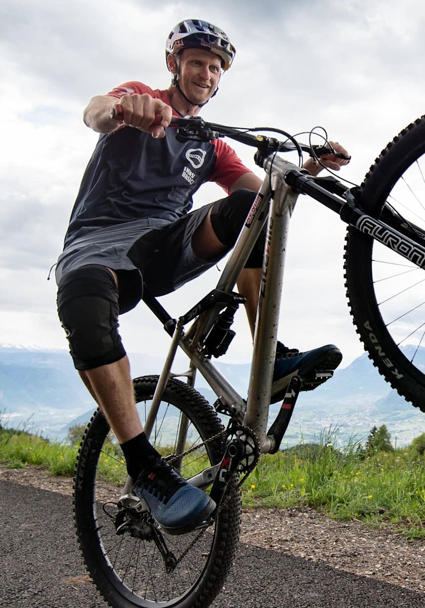 wheelie mtb