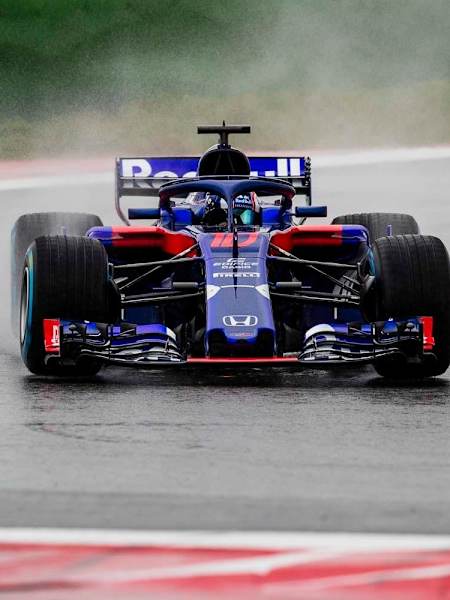 The new F1 car from Scuderia Toro Rosso performs ahead of the 2018 Formula One season.
