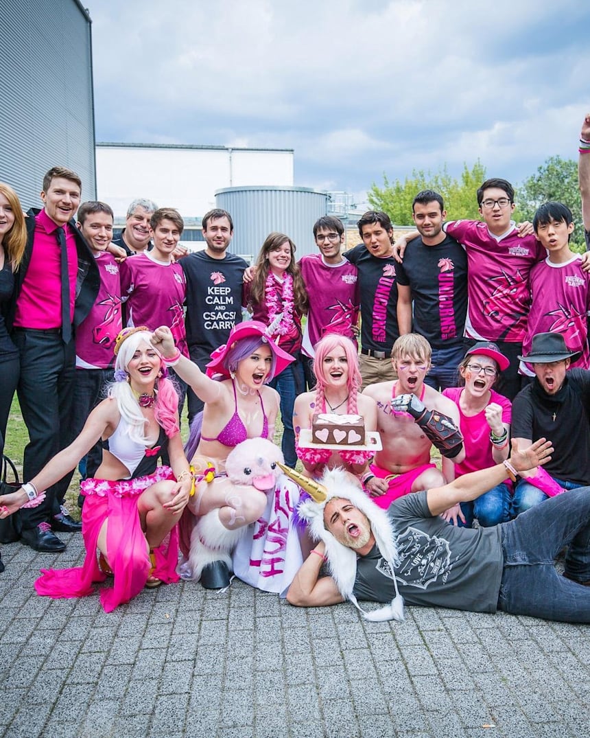 Esports Prism The Lovehurtscrew Fan Club Video Unicorns of love europe 1. red bull