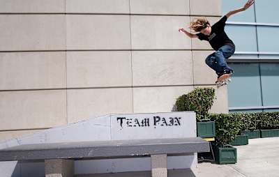 La skateurse Elissa Steamer est une pionnière du skateboard féminin.