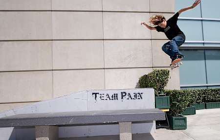 La skateurse Elissa Steamer est une pionnière du skateboard féminin.