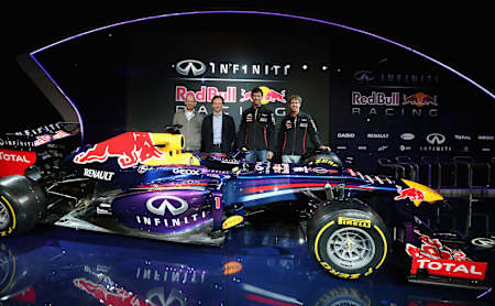 Adrian Newey, Christian Horner, Mark Webber y Sebastian Vettel durante la presentación del Infiniti Red Bull Racing RB9.