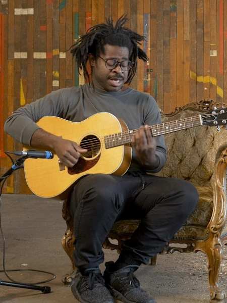 Watch an exclusive session with the acclaimed soul-infused singer.