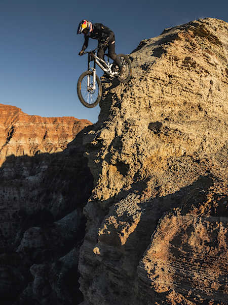 Szymon Godziek w pierwszym przejeździe - Red Bull Rampage 2025