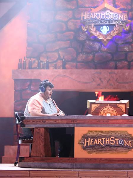 Professional Hearthstone player Anthony 'Ant' Trevino dabbing on stage at the Spring Championships.