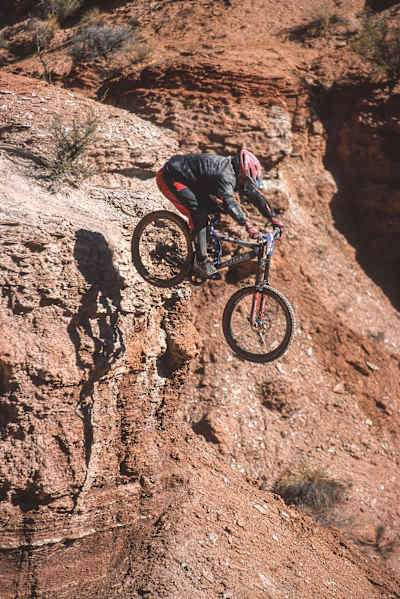 Wade Simmons drops in at the 2001 Red Bull Rampage before taking home the first-ever Red Bull Rampage win.