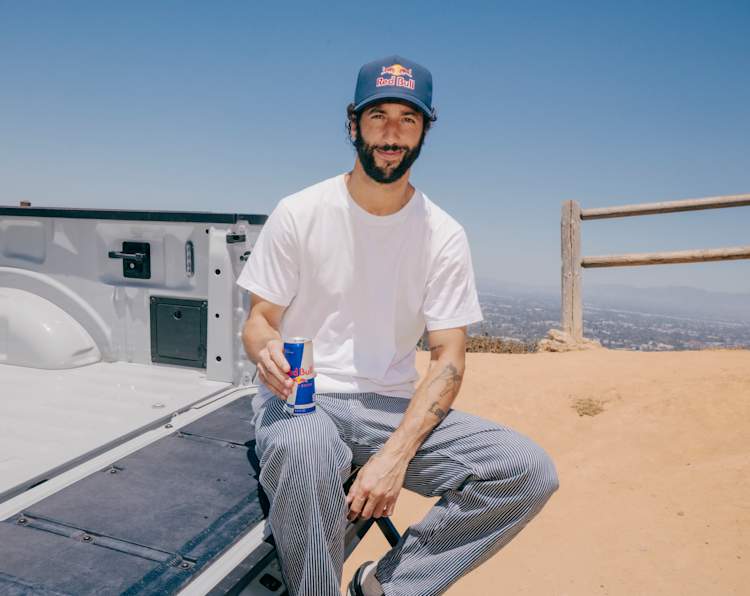 Red Bull Energy Drink – Gives You Wiiings