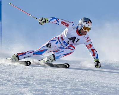 Alexis Pinturault carves a turn in Soelden