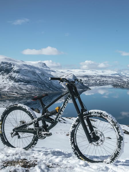 動画】確かにマウンテンだけど……、フリーライドMTBの走りが自由すぎ