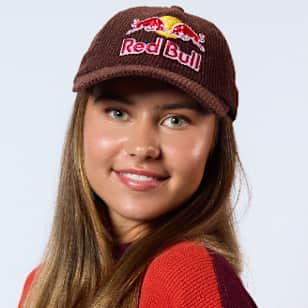 Iva poses for a photoshoot in November 2025