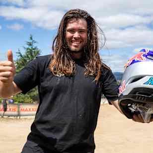 Remy Morton gives thumbs-up to the camera at Crankworx Rotorua.