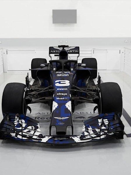 Red Bull Racing'in 2018 Aracı RB14 Tanıtıldı!
