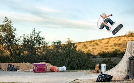 CJ Collins skates in El Paso, Texas in 2020