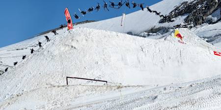 Mathilde Gremaud mit ihrem Switch Double Cork in Saas Fee