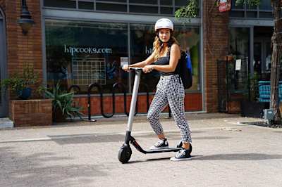Segway KickScooter ES2.