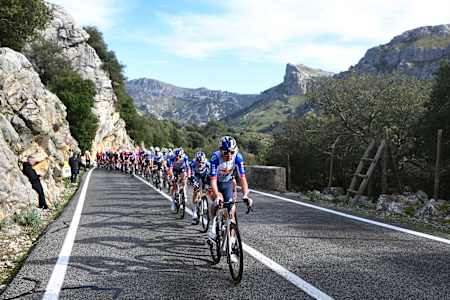 Teamwork at the Trofeu Serra Tramuntana