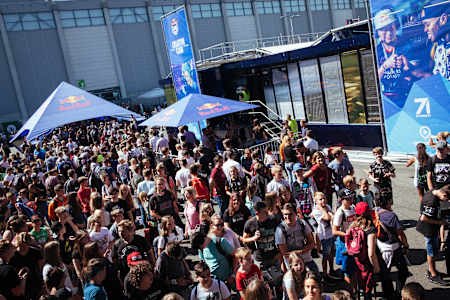 Bild zeigt den Red Bull Gaming Ground bei der Red Bull Main Stage während der gamescom 2019 in Köln.