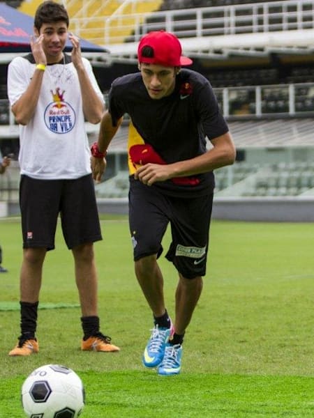 Neymar Jr. demuestra que es un crack