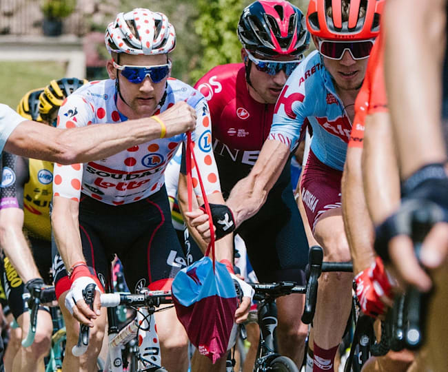 ツール ド フランス アレックス ダウセットが教えるライダーの1日 ロードバイク レッドブル