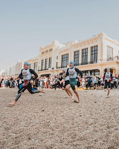 Le départ de la course lors du Red Bull Ocean Rescue à Biarritz, en France, le 18 février 2023.
