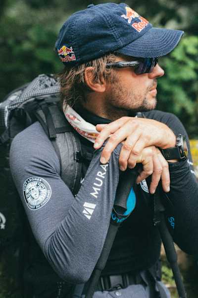 Andrzej Bargiel w czasie trekkingu