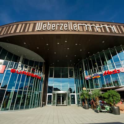 WEBERZEILE shopping center in Ried, Austria