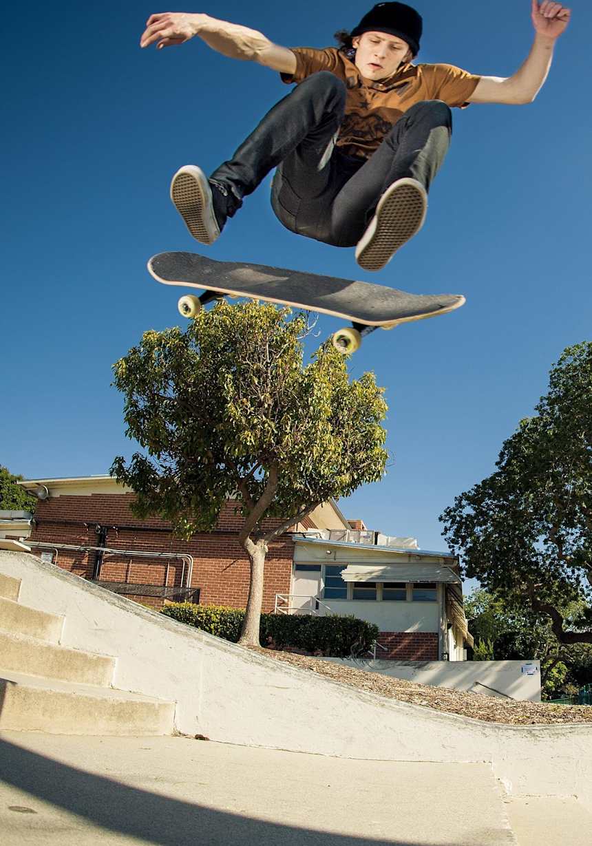Stricki S Nollie Heelflip Under Pressure