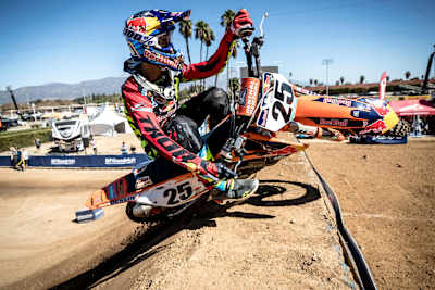 Marvin Musquin, vainqueur de l'édition 2017 de la compétition SX Red Bull Straight Rhythm 2017.